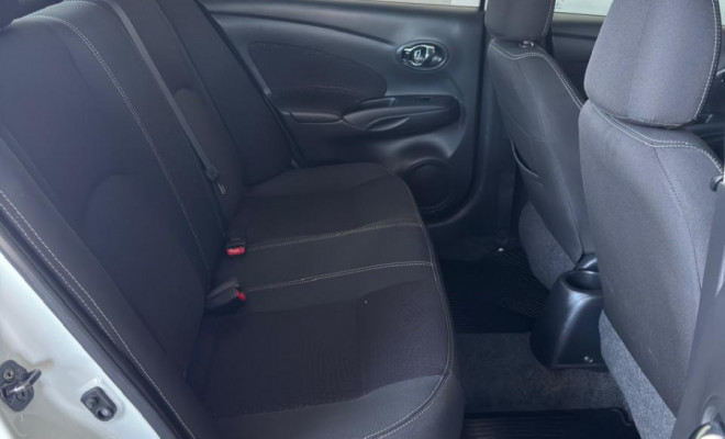 VERSA SV 1.6 Mec. 2019 - Só 60 Mil Km, Completo e Econômico!-8