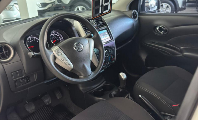 VERSA SV 1.6 Mec. 2019 - Só 60 Mil Km, Completo e Econômico!-7