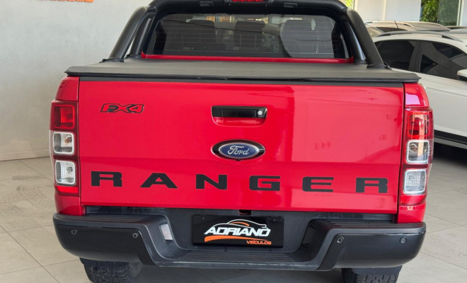 RANGER FX4 3.2 4x4 CD Aut. 2023 Diesel - Só 40 Mil Km, com Garantia de Fábrica!-1