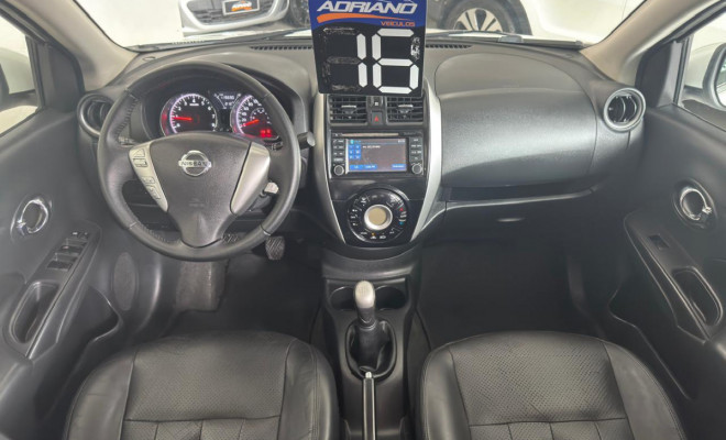 VERSA UNIQUE 1.6 2016 - Câmbio Manual, Completo e Econômico!-7