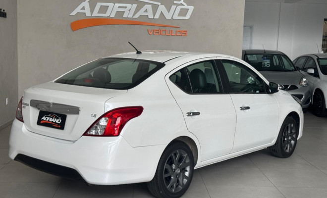 VERSA UNIQUE 1.6 2016 - Câmbio Manual, Completo e Econômico!-2