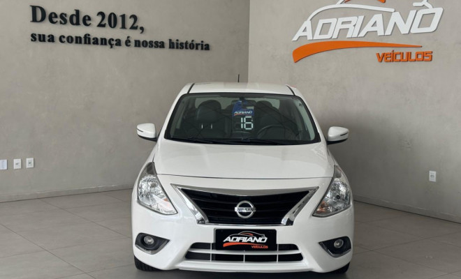 VERSA UNIQUE 1.6 2016 - Câmbio Manual, Completo e Econômico!-0