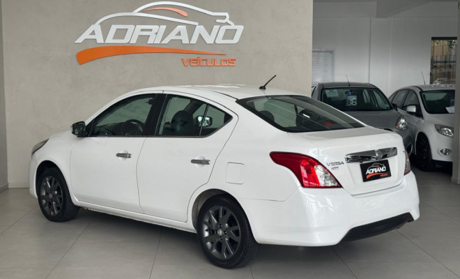 VERSA UNIQUE 1.6 2016 - Câmbio Manual, Completo e Econômico!-16