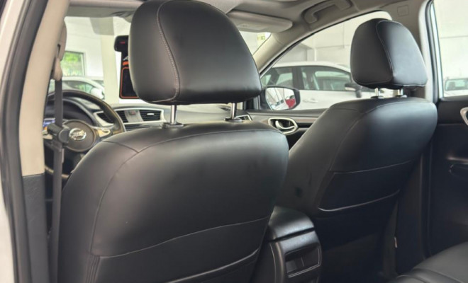 SENTRA SL 2.0 Aut. 2017 - Só 84 Mil Km, Com Teto Solar e Completíssimo!-9