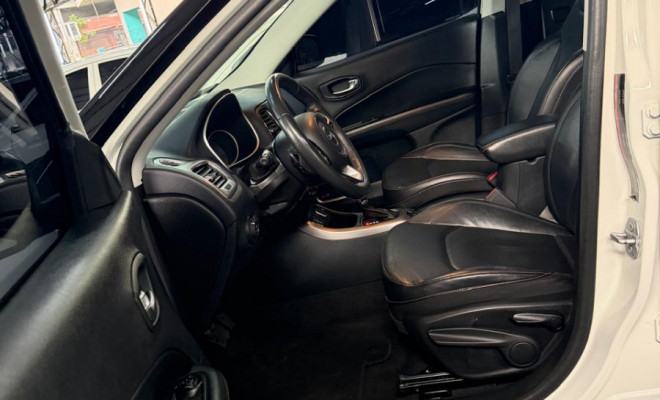 Jeep COMPASS LONGITUDE 2.0 4x2 Flex 16V Aut. 2019 Flex-4