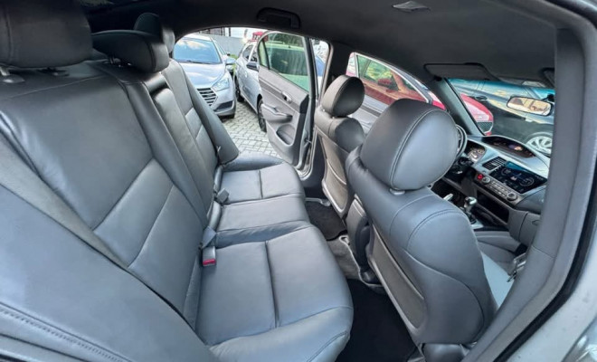 Honda Civic Sedan LXS 1.8/1.8 Flex 16V Mec. 4p 2008 Flex-8
