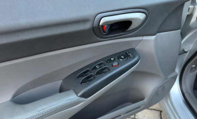 Honda Civic Sedan LXS 1.8/1.8 Flex 16V Mec. 4p 2008 Flex-9