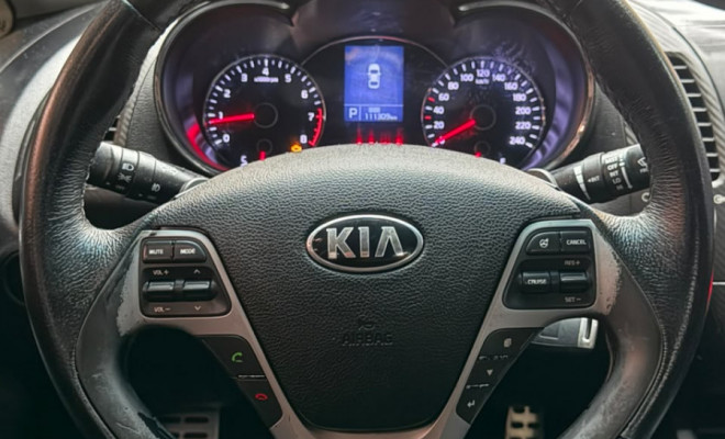 Kia Motors Cerato 1.6 16V  Flex  Aut. 2014-6