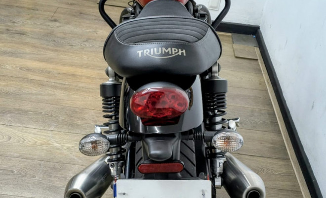TRIUMPH STREET  TWIN 900cc 2020 Gasolina-10