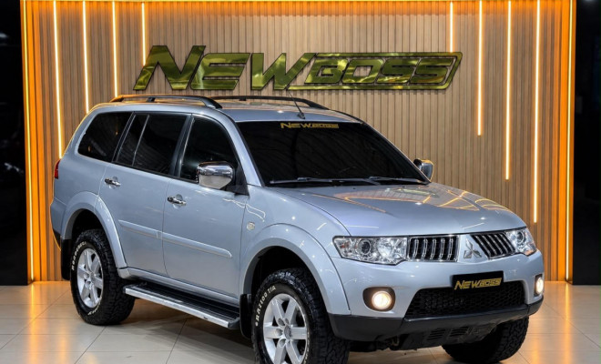 Mitsubishi Pajero DAKAR 3.2 4x4 T.I. Dies. 5p Aut. 2010 Diesel