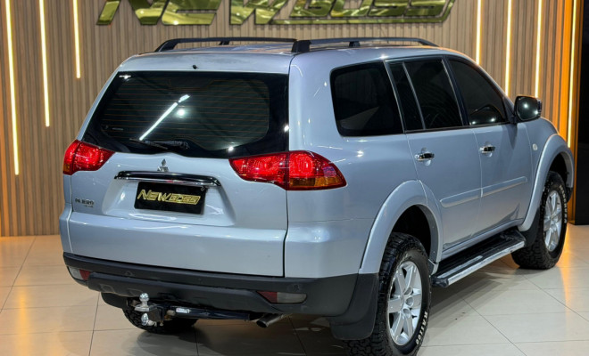 Mitsubishi Pajero DAKAR 3.2 4x4 T.I. Dies. 5p Aut. 2010 Diesel-4