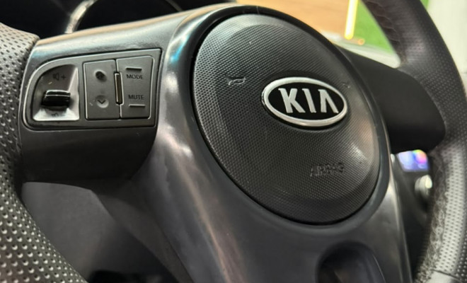 Kia Motors SOUL 1.6/ 1.6 16V FLEX Mec. 2011-7