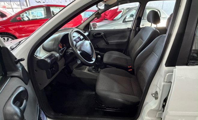 GM - Chevrolet Classic Life/LS 1.0 VHC FlexP. 4p 2014 Flex-9