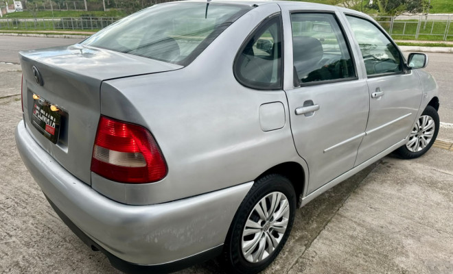 VW Polo Sedan Classic 1.8 Mi - 2001-2