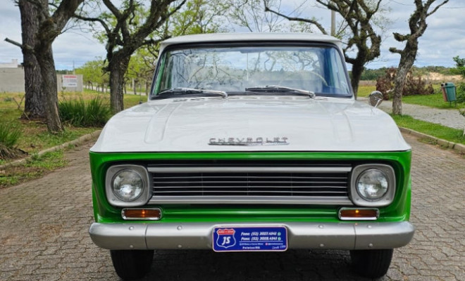 GM - Chevrolet C-14 1968 Gasolina-0