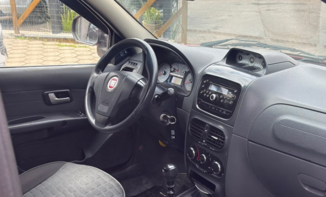 Fiat Strada Adventure1.8/ 1.8 LOCKER Flex CD 2013 Flex-4