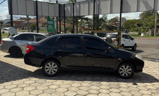 Renault SYMBOL Expression Hi-Flex 1.6 8V 4p 2011 Flex-1
