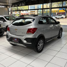 GM - Chevrolet ONIX HATCH ACTIV 1.4 8V Flex 5p Mec. 2017 Flex-6