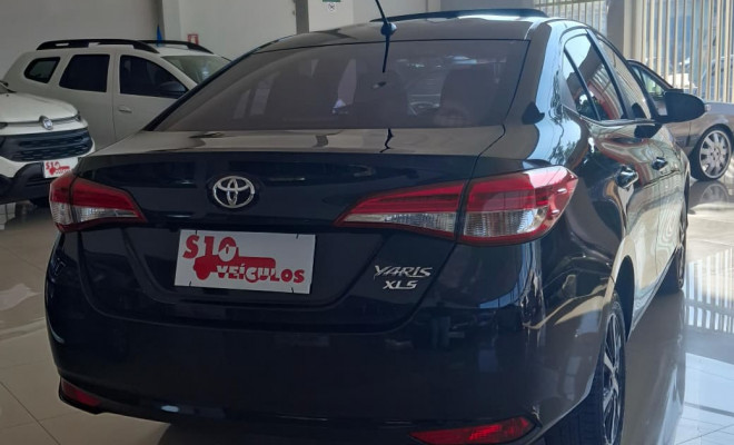 Toyota YARIS XLS Connect Sed. 1.5 Flex 16V Aut. 2022 Flex-2