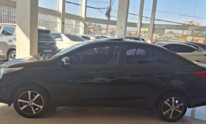 Toyota YARIS XLS Connect Sed. 1.5 Flex 16V Aut. 2022 Flex-6