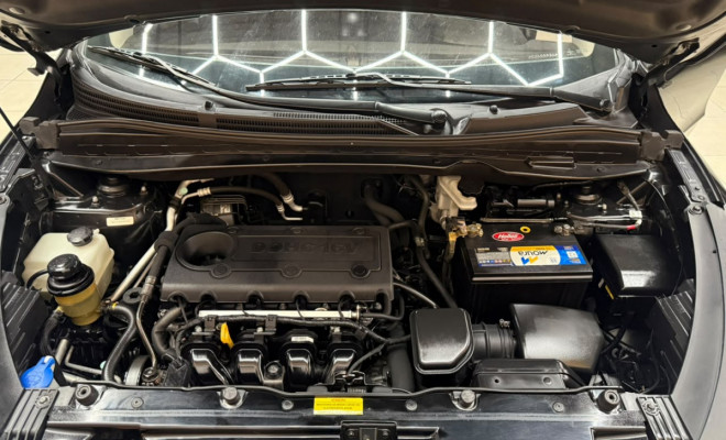 Hyundai ix35 2.0 16V 170cv 2WD/4WD Aut. 2011 Gasolina-14