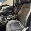 Hyundai ix35 2.0 16V 170cv 2WD/4WD Aut. 2011 Gasolina-13