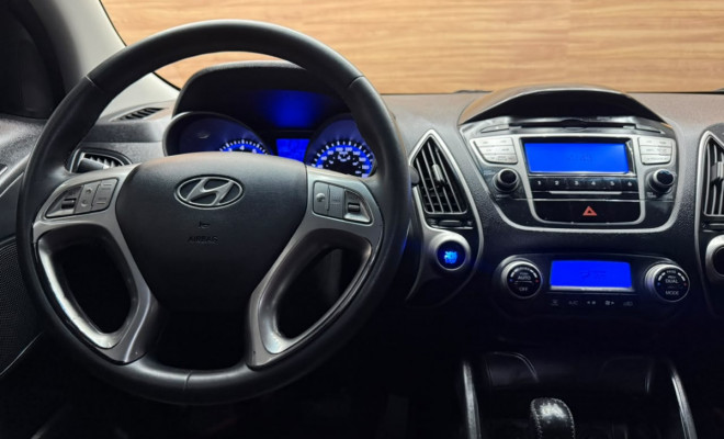 Hyundai ix35 2.0 16V 170cv 2WD/4WD Aut. 2011 Gasolina-5