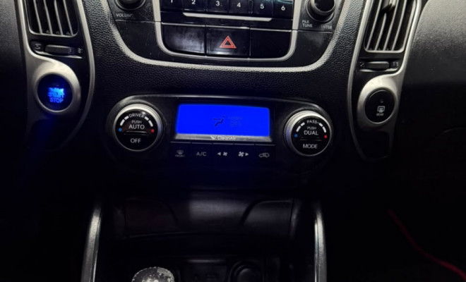 Hyundai ix35 2.0 16V 170cv 2WD/4WD Aut. 2011 Gasolina-7