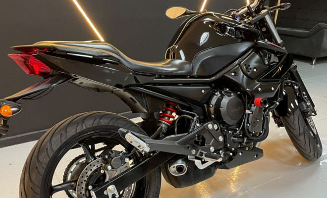 YAMAHA XJ6 N/ABS 2011 Gasolina  OPORTUNIDADE-1