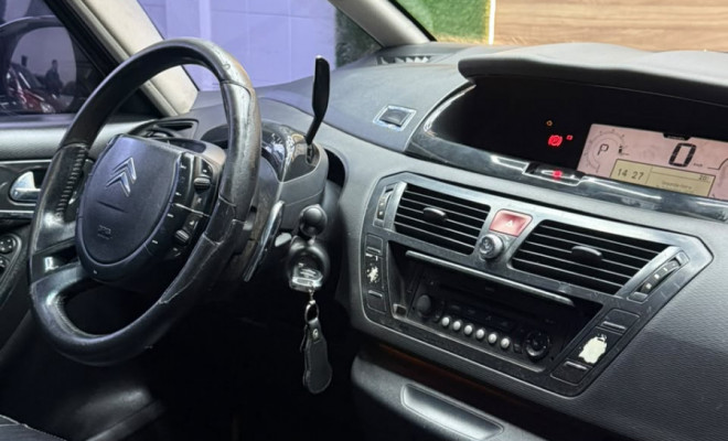 Citroën Grand C4 Picasso 2.0 16V 143cv Aut 2009 Gasolina-4