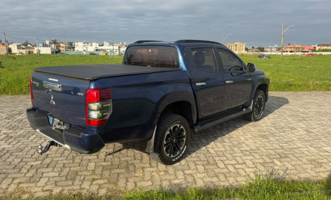 Mitsubishi L200 Triton Sport HPE 2.4 CD Diesel Aut. 2024 Diesel-3