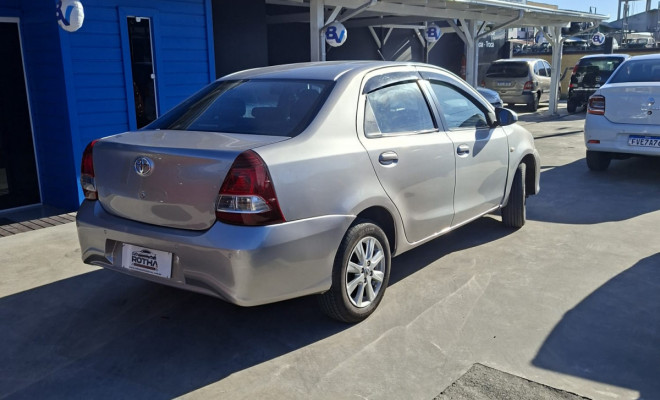 Toyota ETIOS XS Sedan 1.5 Flex 16V 4p Aut. 2018 Flex-3