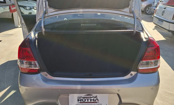 Toyota ETIOS XS Sedan 1.5 Flex 16V 4p Aut. 2018 Flex-8
