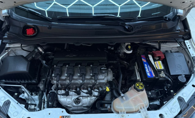 GM - Chevrolet ONIX HATCH ACTIV 1.4 8V Flex 5p Mec. 2018-17