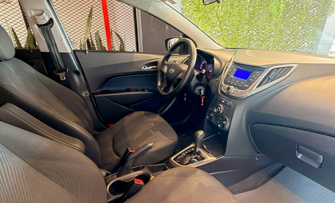 Hyundai HB20 C.Plus 1.6 Flex 16V Aut. 2015-2