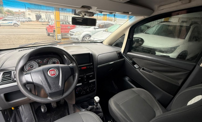 Fiat Idea ESSENCE 1.6 Flex 16V 5p 2011 Flex-4