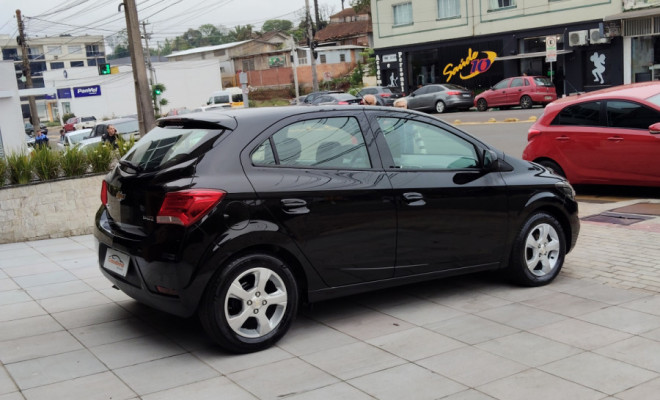 GM - Chevrolet ONIX HATCH LTZ 1.4 8V FlexPower 5p Mec. 2018 Flex-0