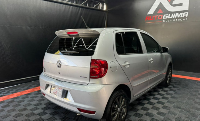 VW - VolksWagen Fox BLUEMOTION 1.0 Mi Total Flex 12V 5p 2014 Flex-12