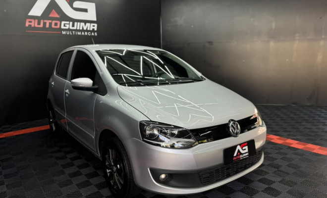 VW - VolksWagen Fox BLUEMOTION 1.0 Mi Total Flex 12V 5p 2014 Flex