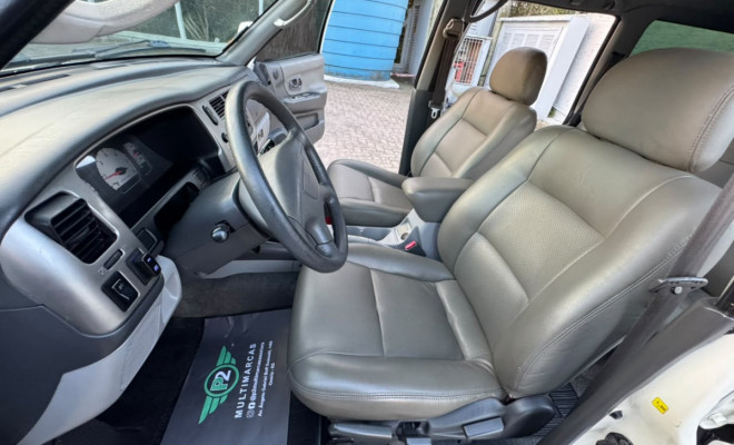 Mitsubishi Pajero Sport HPE 2.5 4x4 Diesel Aut. 2011 Diesel-6