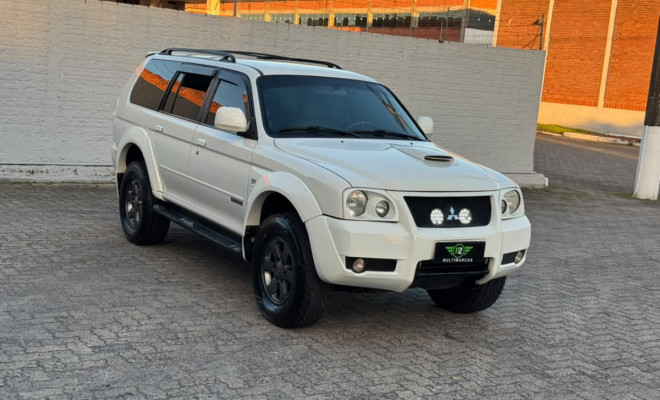Mitsubishi Pajero Sport HPE 2.5 4x4 Diesel Aut. 2011 Diesel-0