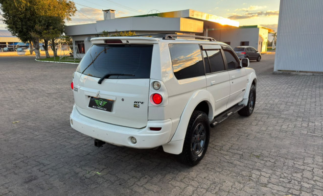 Mitsubishi Pajero Sport HPE 2.5 4x4 Diesel Aut. 2011 Diesel-2