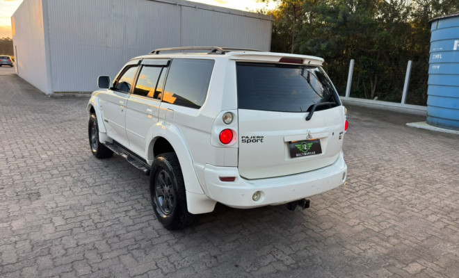 Mitsubishi Pajero Sport HPE 2.5 4x4 Diesel Aut. 2011 Diesel-3