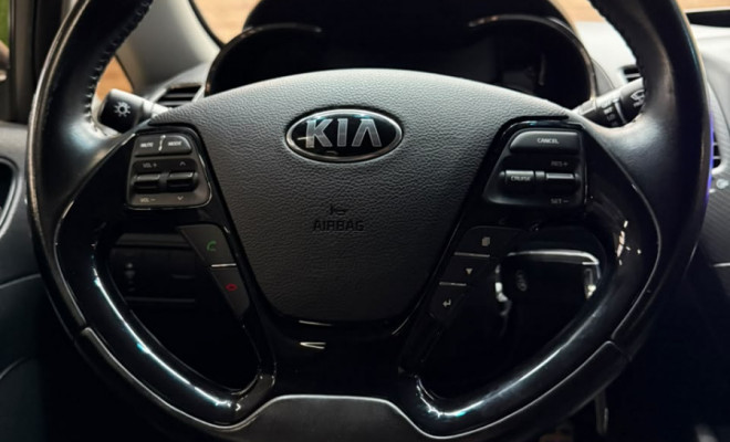 Kia Motors Cerato 1.6 16V  Flex  Aut. 2018-6