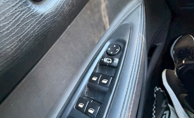 Citroën C4 Excl.2.0/2.0 Solaris Flex 16V 5p Aut. 2010 Flex-3