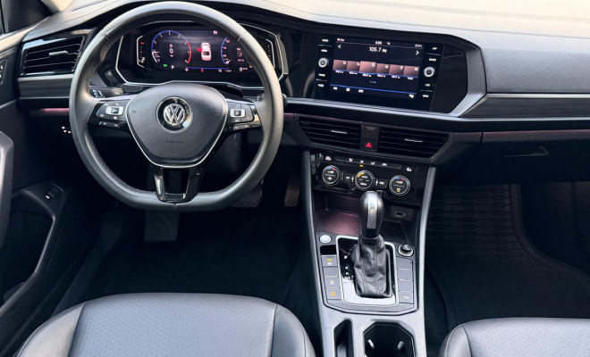 VW - VolksWagen JETTA Comfort. 250 TSI 1.4 Flex 16v Aut. 2020 Flex-4