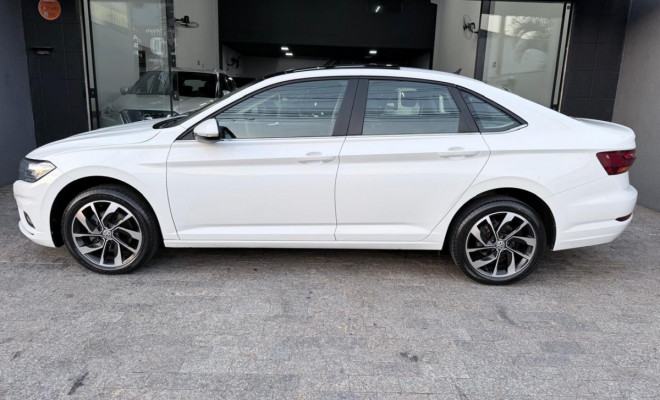 VW - VolksWagen JETTA Comfort. 250 TSI 1.4 Flex 16v Aut. 2020 Flex-2