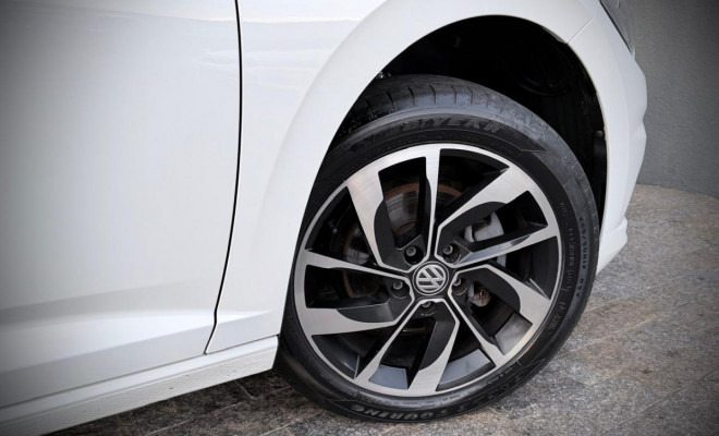 VW - VolksWagen JETTA Comfort. 250 TSI 1.4 Flex 16v Aut. 2020 Flex-12