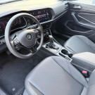 VW - VolksWagen JETTA Comfort. 250 TSI 1.4 Flex 16v Aut. 2020 Flex-6