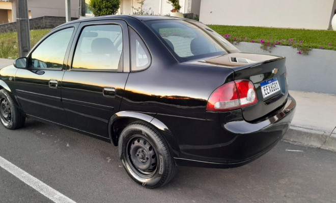 GM - Chevrolet Classic Life/LS 1.0 VHC FlexP. 4p 2013 Flex-1